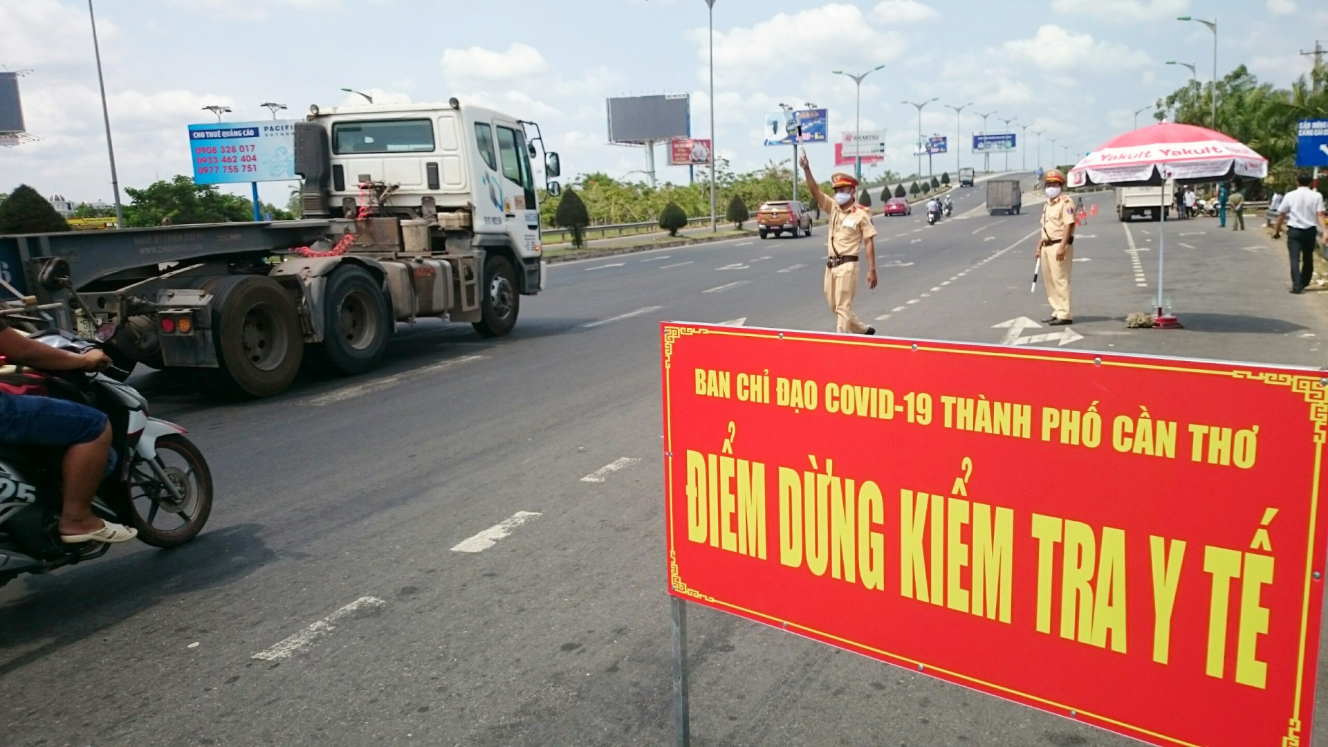 Cần Thơ "đóng chốt" kiểm tra y tế tất cả người dân vào trung tâm thành phố can tho dong chot kiem tra y te tat ca nguoi dan vao trung tam thanh pho