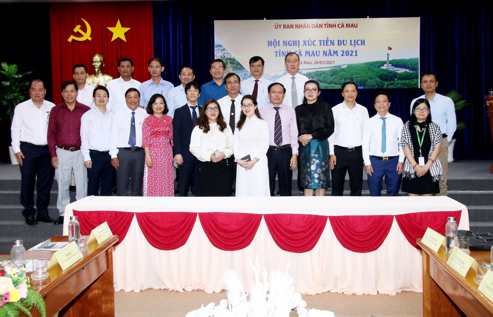 Cà Mau: Tập trung 'hiến kế' đổi mới phát triển du lịch đặc thù của địa phương Cà Mau: Tập trung 'hiến kế' đổi mới phát triển du lịch đặc thù của địa phương