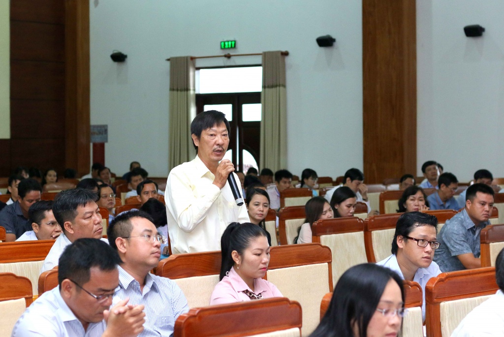 Hậu Giang lắng nghe để tháo gỡ khó khăn cho doanh nghiệp hau giang doi thoai thao go kho khan vuong mac cua doanh nghiep