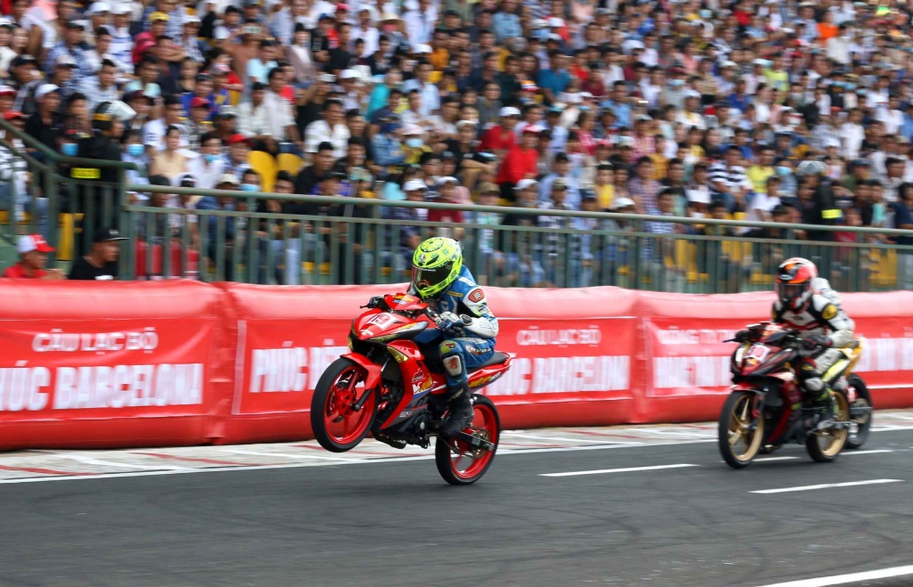 Gay cấn giải đua môtô tại Cần Thơ gay can giai dua moto tai can tho