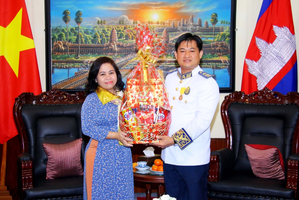 Cần Thơ thăm Campuchia