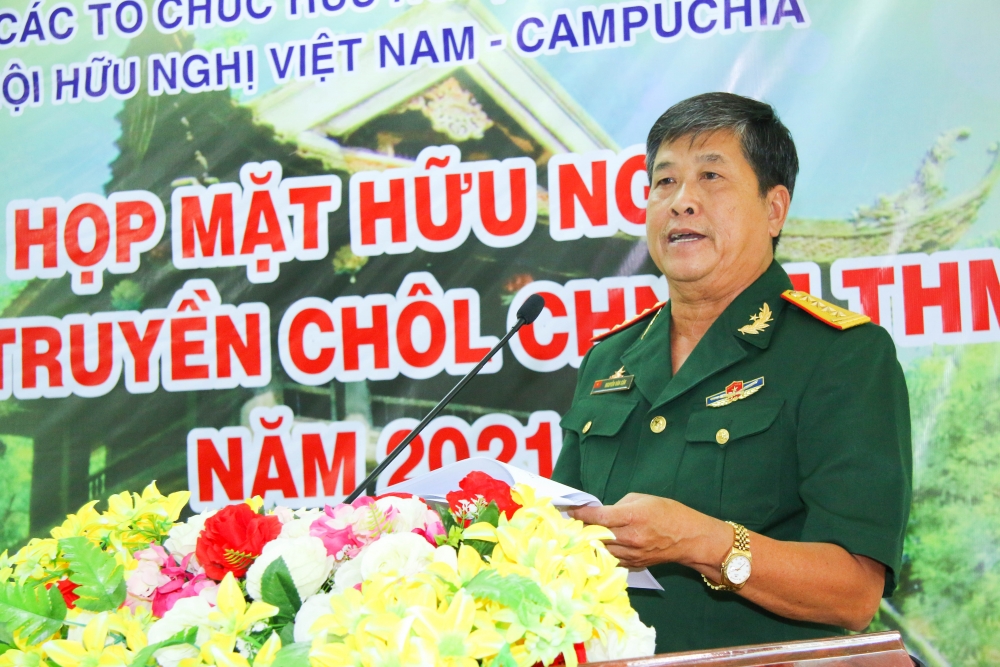 Cần Thơ: Trao nhiều phần quà thiết thực trong họp mặt hữu nghị Tết cổ truyền Chôl Chnăm Thmây Cần Thơ: Trao nhiều phần quà thiết thực trong họp mặt hữu nghị Tết cổ truyền Chôl Chnăm Thmây