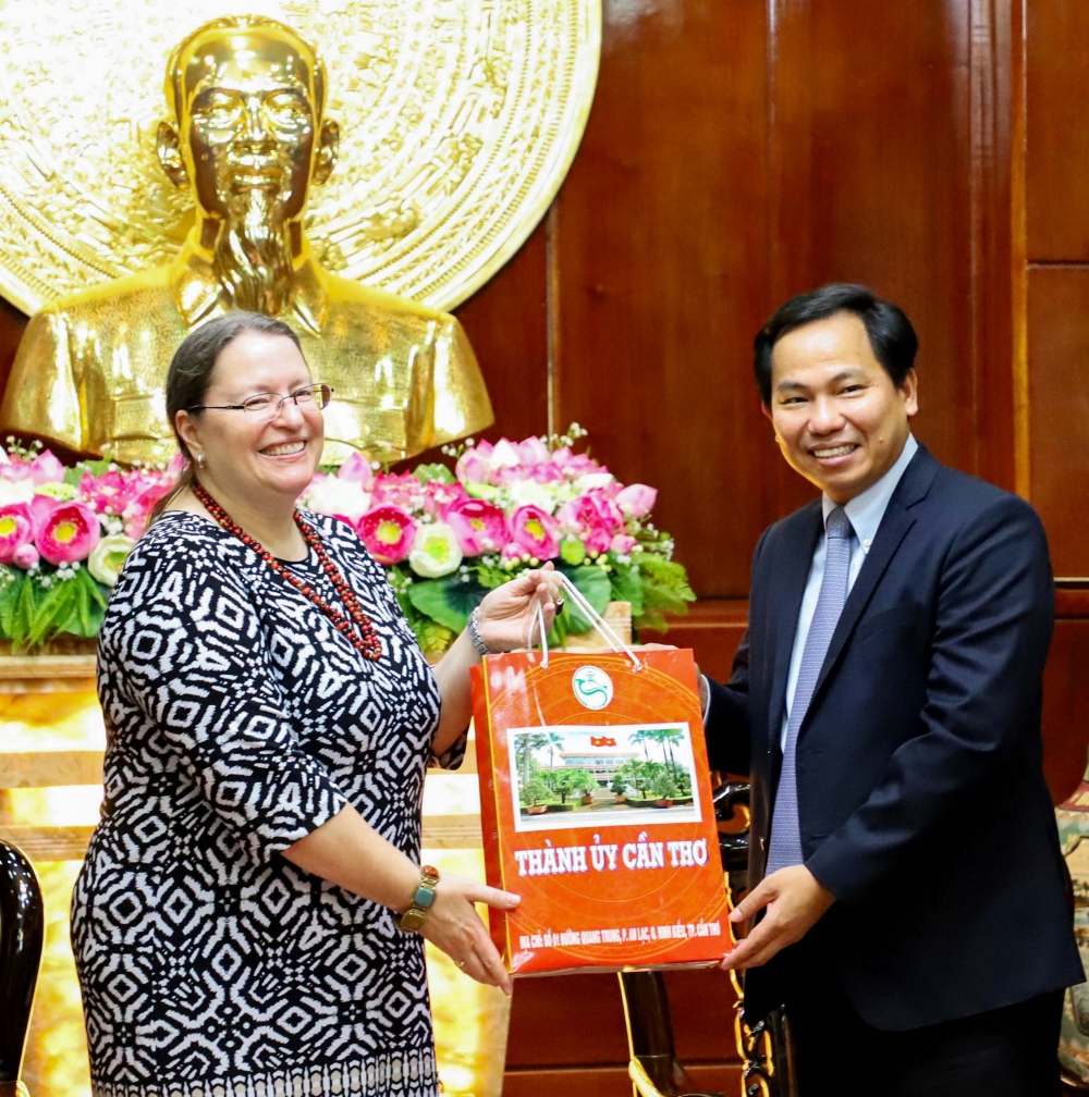 Bà Marie C. Damour muốn hợp tác phát triển nguồn nhân lực của Việt Nam Bà Marie C. Damour muốn hợp tác phát triển nguồn nhân lực của Việt Nam