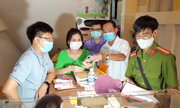 Khởi tố nhóm đối tượng tổ chức cho hàng chục người vượt biên trái phép Khởi tố nhóm đối tượng tổ chức cho hàng chục người vượt biên trái phép