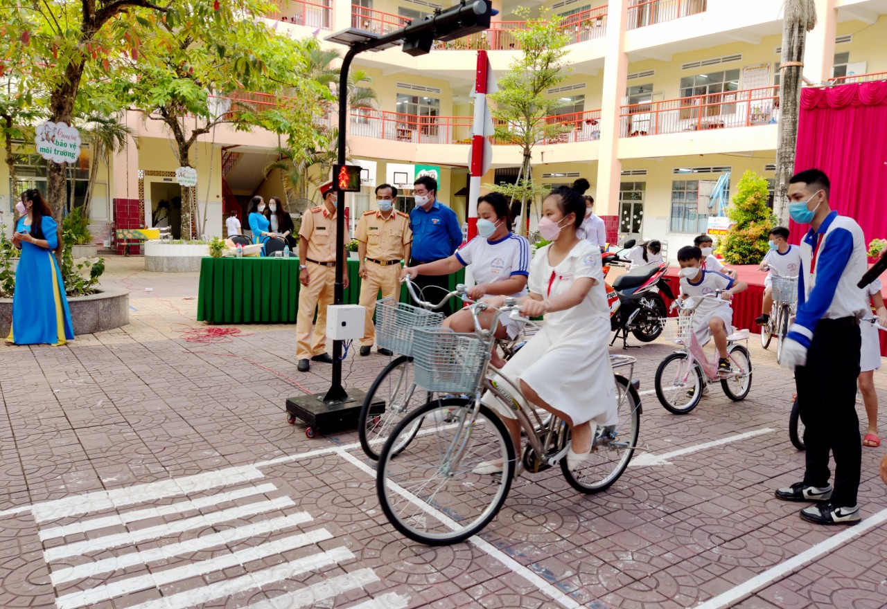 Cần Thơ tiếp tục nhân rộng mô hình “Công viên giao thông” cho học sinh Cần Thơ tiếp tục nhân rộng mô hình “Công viên giao thông” cho học sinh