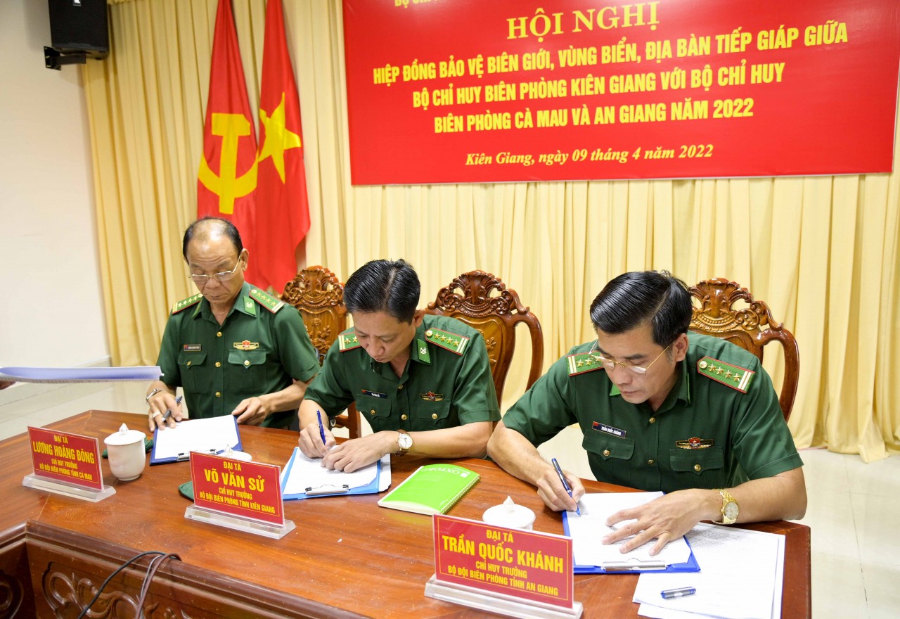 An Giang - Kiên Giang - Cà Mau ký kết hiệp đồng bảo vệ biên giới, vùng biển Tây Nam An Giang - Kiên Giang - Cà Mau ký kết hiệp đồng bảo vệ biên giới, vùng biển Tây Nam