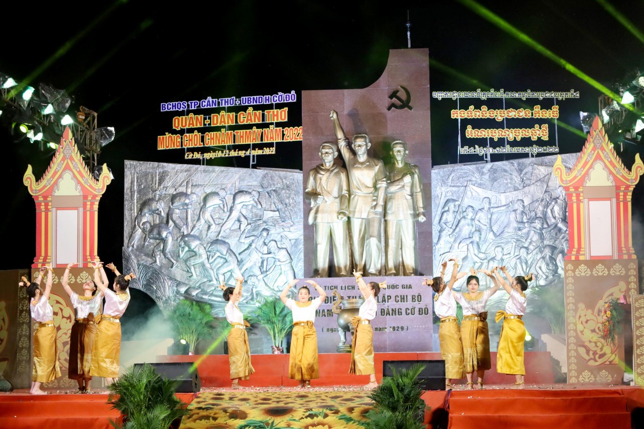 Quân dân Cần Thơ mừng Tết Chôl Chnăm Thmây năm 2022 Quân dân Cần Thơ mừng Tết Chôl Chnăm Thmây năm 2022