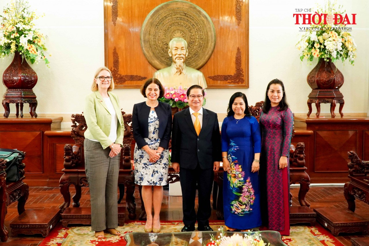 Cần Thơ mong muốn đẩy mạnh hợp tác thương mại, giáo dục với Australia Cần Thơ mong muốn đẩy mạnh hợp tác thương mại, giáo dục với Australia