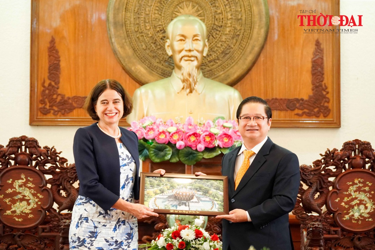 Cần Thơ mong muốn đẩy mạnh hợp tác thương mại, giáo dục với Australia Cần Thơ mong muốn đẩy mạnh hợp tác thương mại, giáo dục với Australia