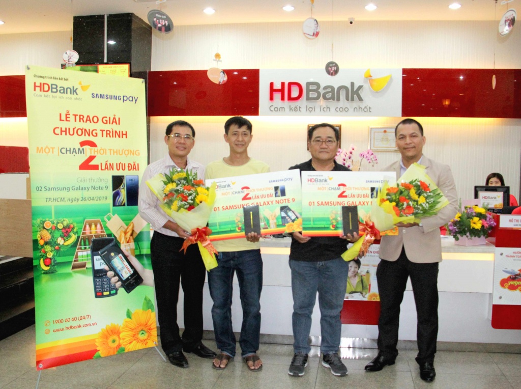 Khách hàng sử dụng thẻ quốc tế HDBank có cơ hội ưu đãi mua sắm khach hang su dung the quoc te hdbank co co hoi uu dai mua sam