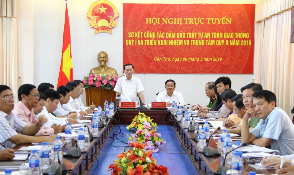 Cần Thơ xác minh thông tin “có giấy phép lái xe nhưng không biết chữ” can tho xac minh thong tin co giay phep lai xe nhung khong biet chu