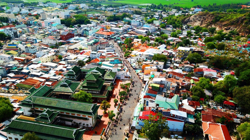 Miếu bà Chúa Xứ: điểm đến du lịch tâm linh nổi tiếng ở miền Tây mieu ba chua xu mot diem den du lich tam linh o mien tay