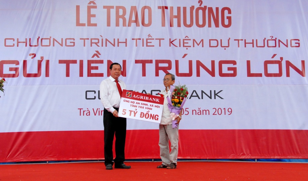 Agribank ủng hộ 5 tỷ đồng chăm lo an sinh xã hội tỉnh Trà Vinh agribank ung ho 5 ty dong cham lo an sinh xa hoi tinh tra vinh