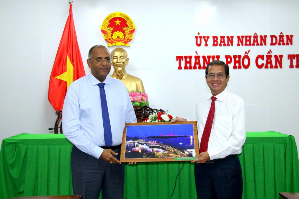 Bờ Biển Ngà mong muốn doanh nghiệp Việt Nam hợp tác phát triển nông nghiệp bo bien nga mong muon doanh nghiep viet nam hop tac phat trien nong nghiep