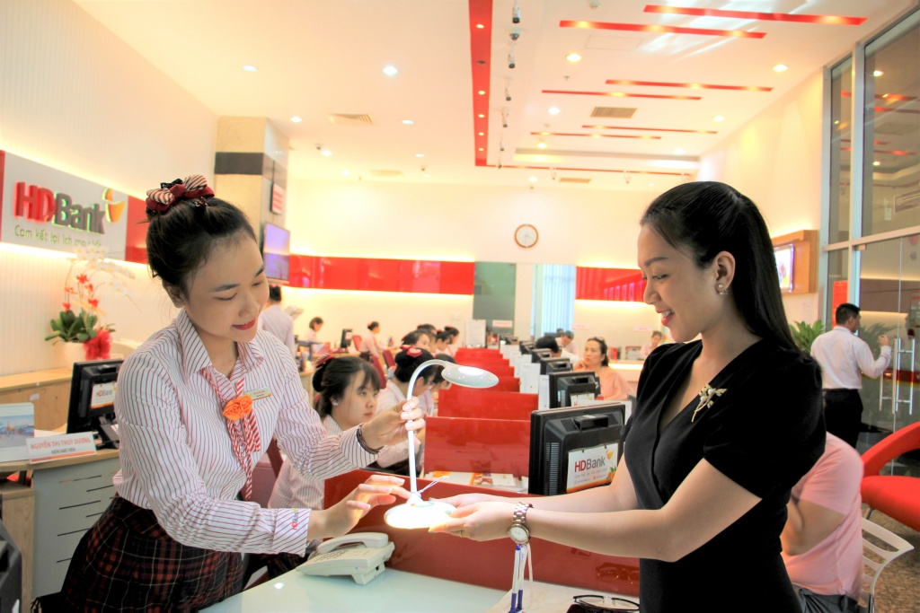 HDBank tặng quà xinh cho bé nhân dịp Quốc tế thiếu nhi hdbank tang qua xinh cho be nhan dip quoc te thieu nhi