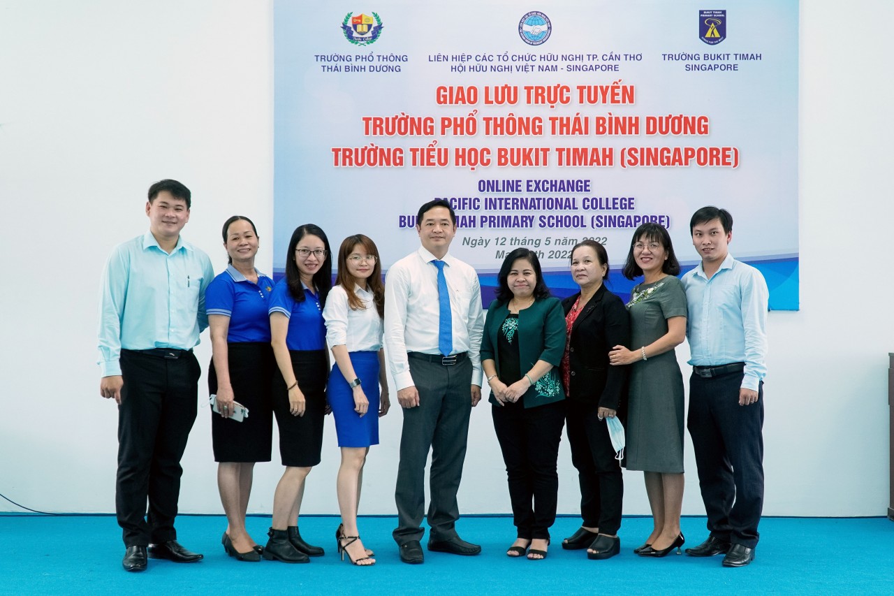Cần Thơ: Tổ chức giao lưu trực tuyến kết nối thế hệ trẻ Việt Nam - Singapore Cần Thơ: Tổ chức giao lưu trực tuyến kết nối thế hệ trẻ Việt Nam - Singapore
