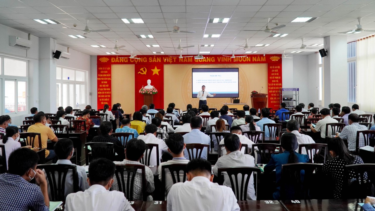 Mặt trận Tổ quốc Việt Nam TP Cần Thơ cập nhật kiến thức đối ngoại nhân dân trong tình hình mới Mặt trận Tổ quốc Việt Nam TP Cần Thơ cập nhật kiến thức đối ngoại nhân dân trong tình hình mới