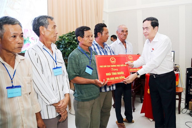 Phó Chủ tịch Thường trực Quốc hội Trần Thanh Mẫn tiếp xúc cử tri tại Hậu Giang Phó Chủ tịch Thường trực Quốc hội Trần Thanh Mẫn tiếp xúc cử tri tại Hậu Giang