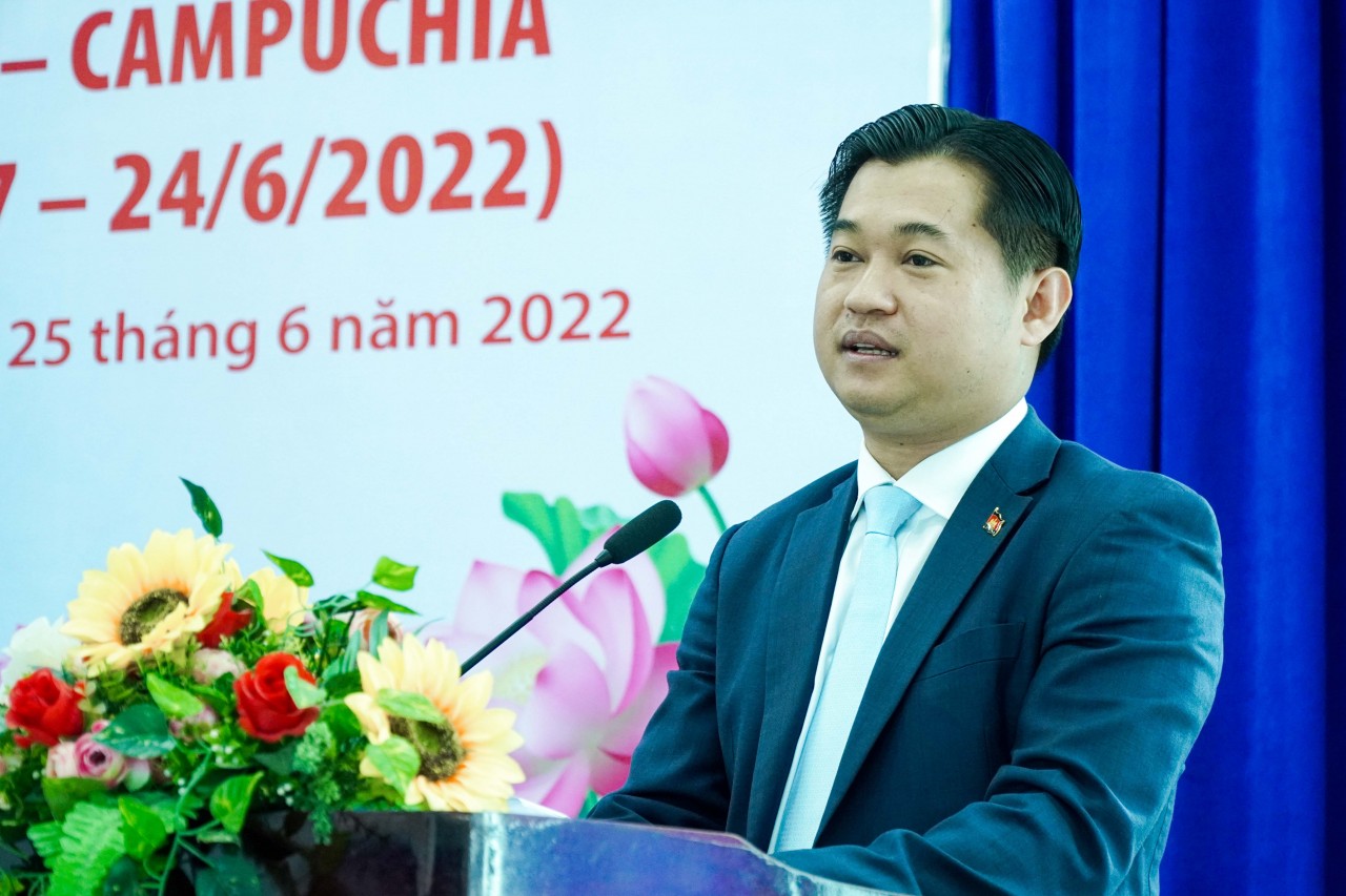 Đồng Tháp họp mặt kỷ niệm 55 năm ngày thiết lập quan hệ ngoại giao Việt Nam - Campuchia Đồng Tháp họp mặt kỷ niệm 55 năm ngày thiết lập quan hệ ngoại giao Việt Nam - Campuchia