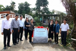 400 nguoi cao tuoi can tho duoc kham mat cung cap kinh lao