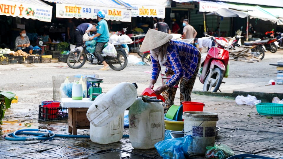 Cần Thơ phong tỏa chợ Tân An để phòng dịch Cần Thơ phong tỏa chợ Tân An để phòng dịch