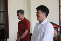 chan xe chay qua toc do canh sat giao thong bi tong trong thuong