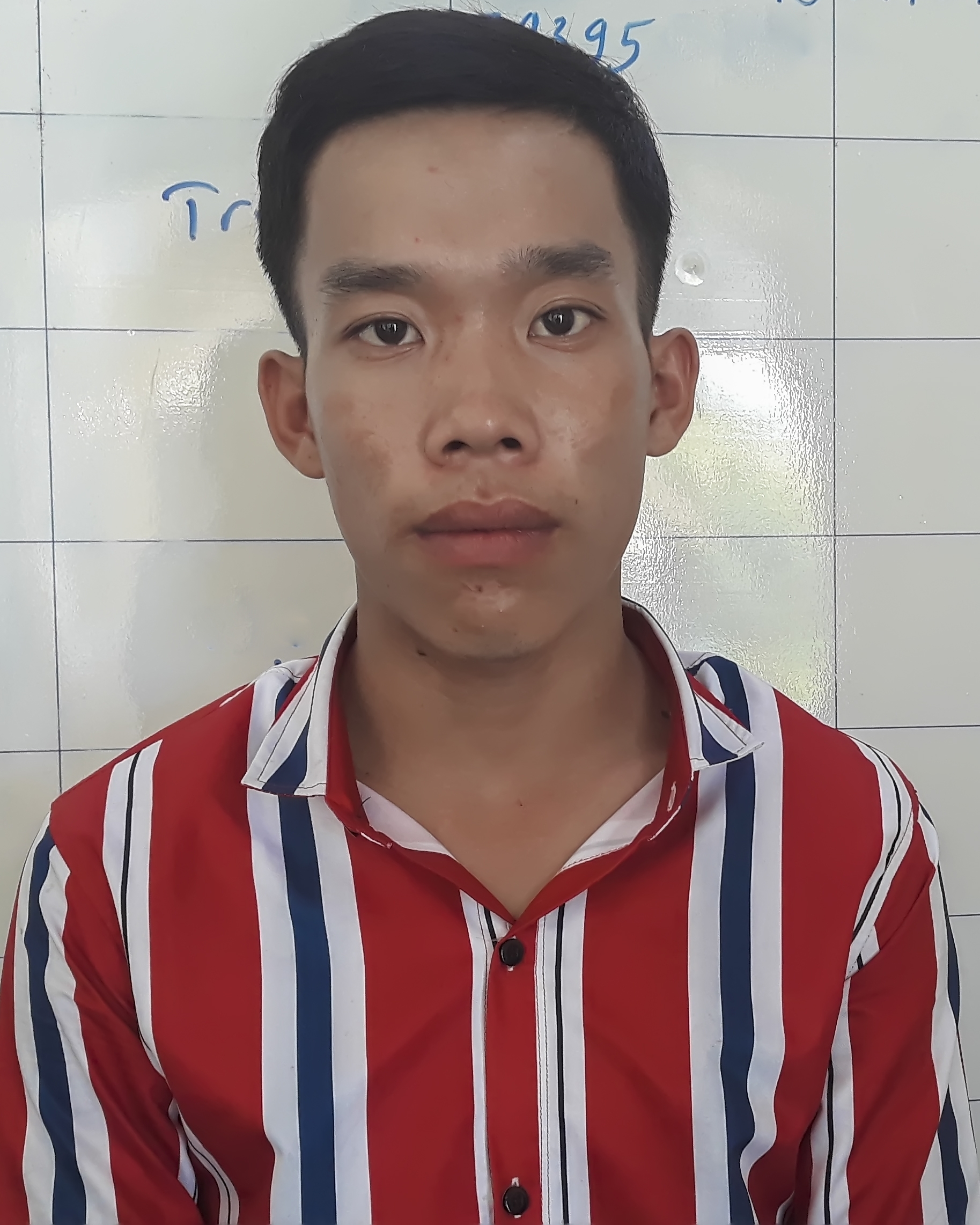 Nam thanh niên bị bắt vì "ăn trái cấm” với bạn gái nhí quen qua mạng xã hội nam thanh nien bi bat vi an trai cam voi ban gai nhi quen qua mang xa hoi