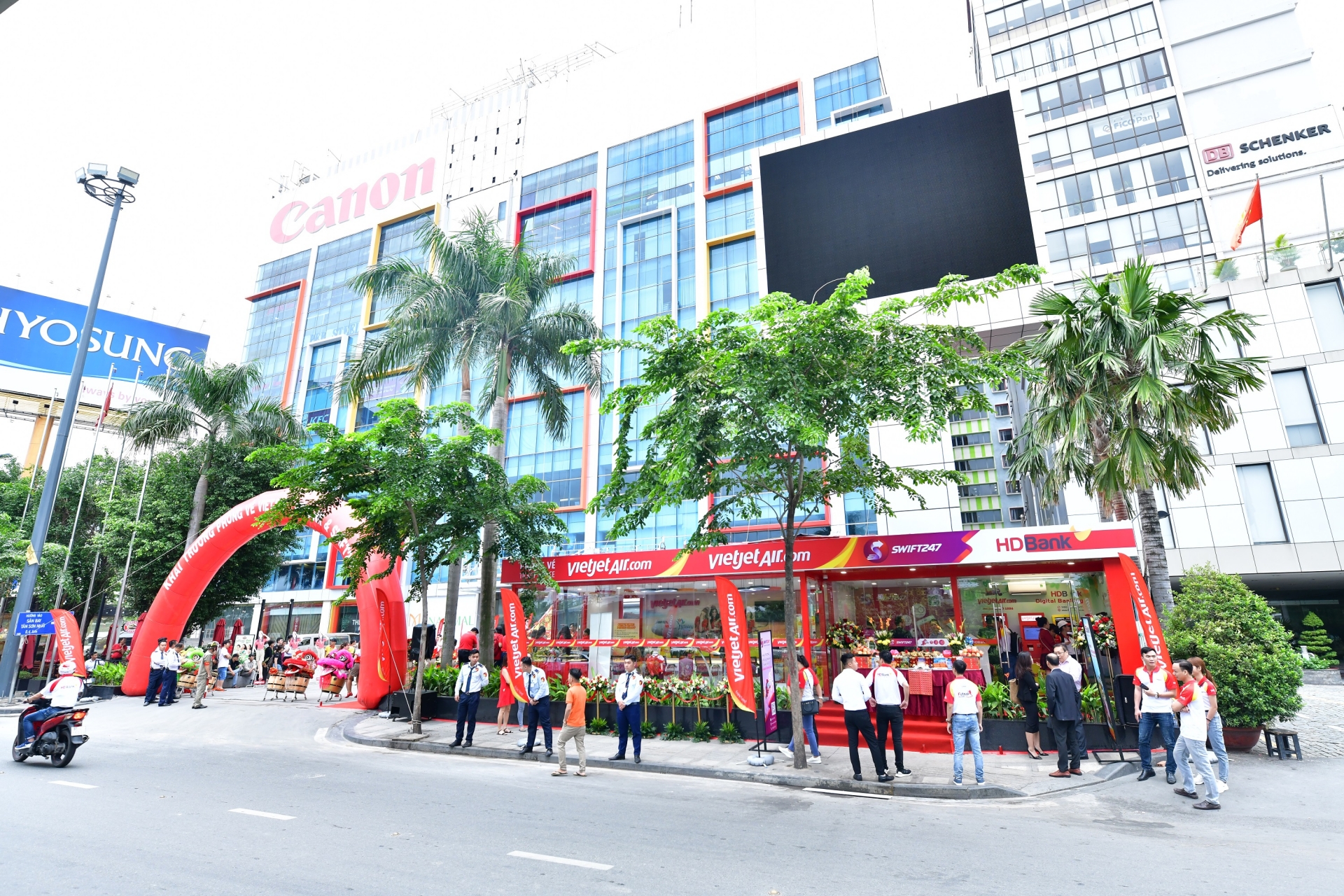 HDBank tăng tiện ích cho khách hàng hệ sinh thái với ngân hàng số 24/7 hdbank tang tien ich cho khach hang he sinh thai voi ngan hang so 247