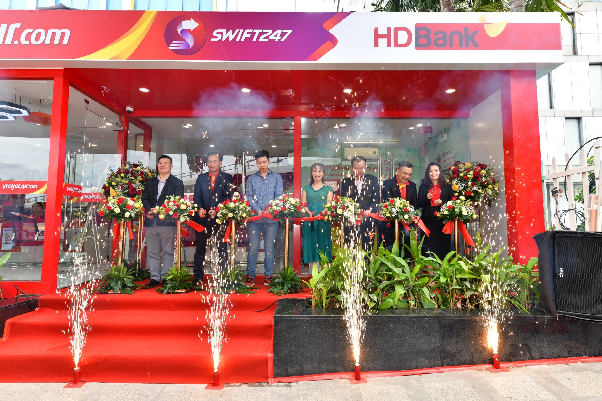 HDBank tăng tiện ích cho khách hàng hệ sinh thái với ngân hàng số 24/7 hdbank tang tien ich cho khach hang he sinh thai voi ngan hang so 247