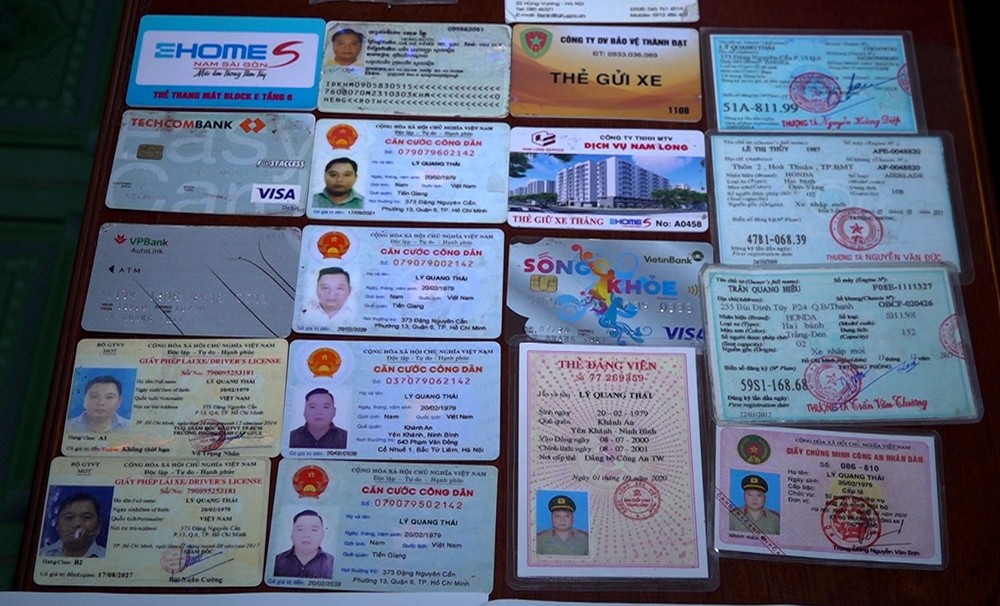 Giả danh cán bộ Bộ Công an đến Phòng Cảnh sát giao thông đường bộ xác minh xe Giả danh cán bộ Bộ Công an đến Phòng Cảnh sát giao thông đường bộ xác minh xe