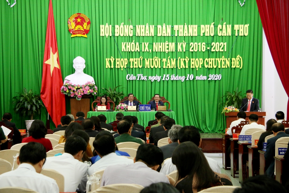 Ông Trần Việt Trường được bầu giữ chức Chủ tịch UBND TP Cần Thơ