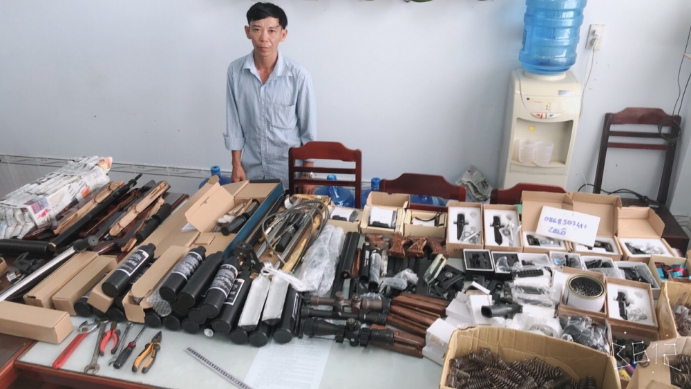 Cần Thơ: Thuê nhà trọ để bán súng trên mạng xã hội Cần Thơ: Thuê nhà trọ để bán súng trên mạng xã hội
