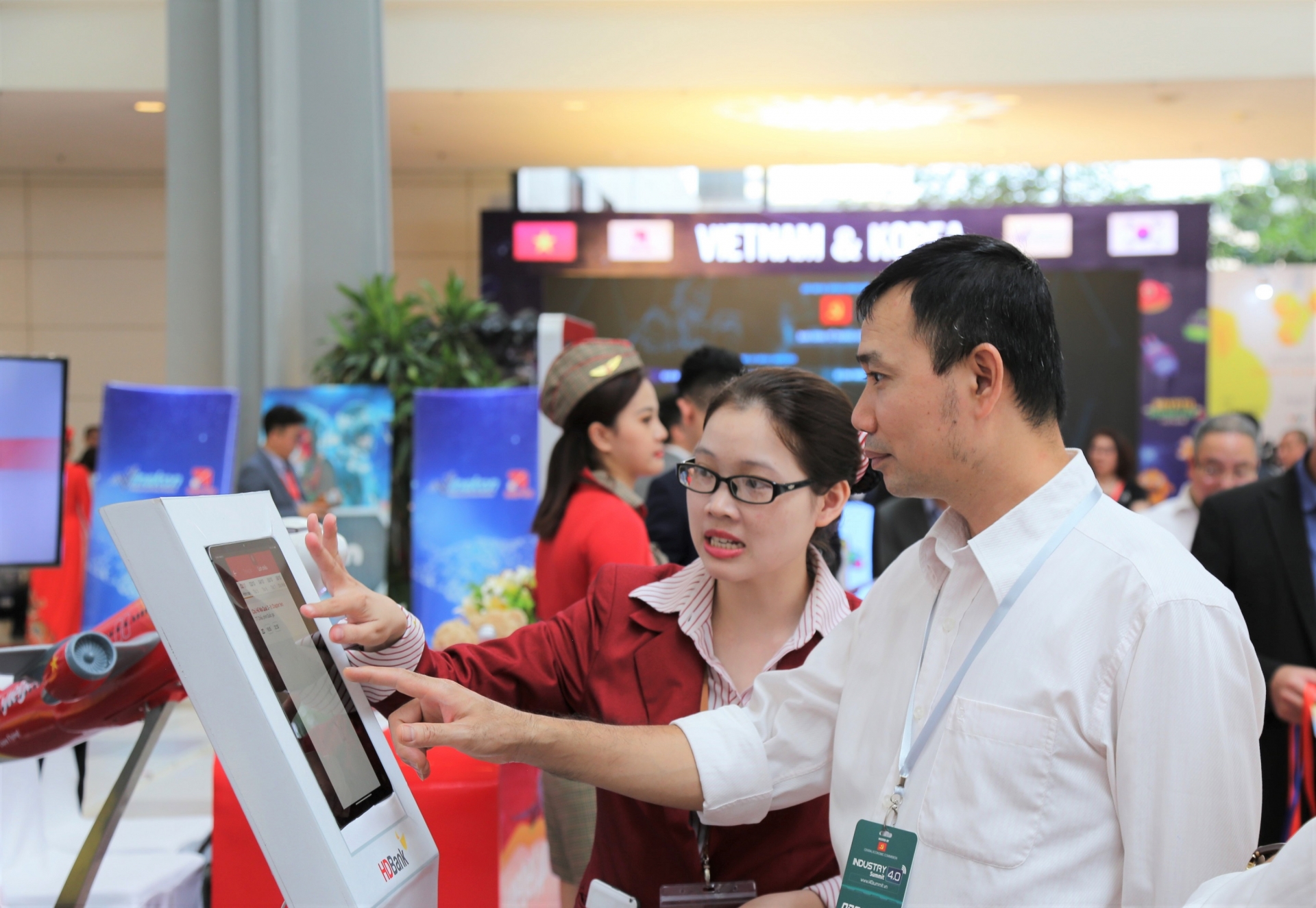 Nhiều ứng dụng ngân hàng số tại VietAI Summit 2019 nhieu ung dung ngan hang so tai vietai summit 2019