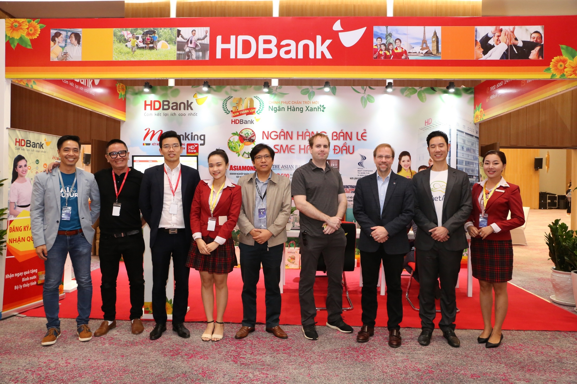 Nhiều ứng dụng ngân hàng số tại VietAI Summit 2019 nhieu ung dung ngan hang so tai vietai summit 2019
