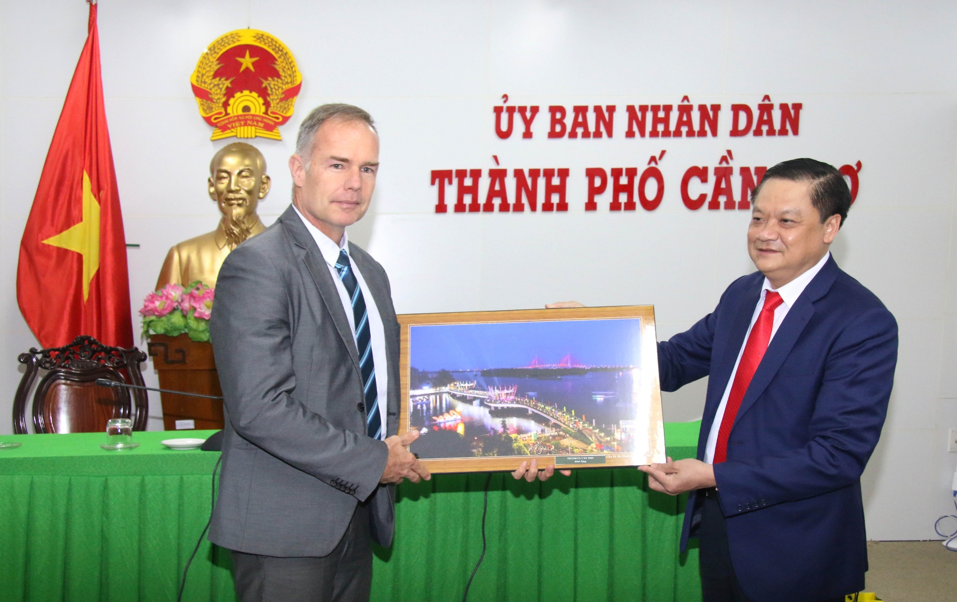 Nhiều hoạt động đặc sắc trong tuần văn hóa Hungary lần đầu tiên ở Cần Thơ nhieu hoat dong dac sac trong tuan van hoa hungary lan dau tien dien ra tai can tho