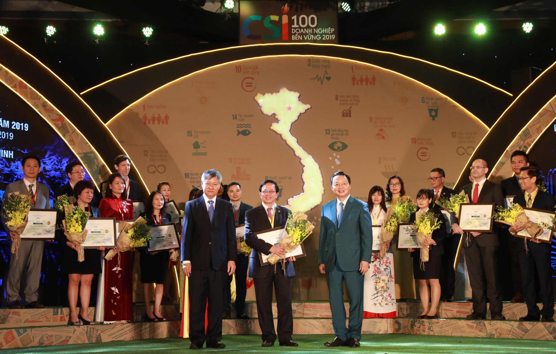 HDBank được vinh danh Top 10 doanh nghiệp bền vững năm 2019 hdbank duoc vinh danh top 10 doanh nghiep ben vung nam 2019