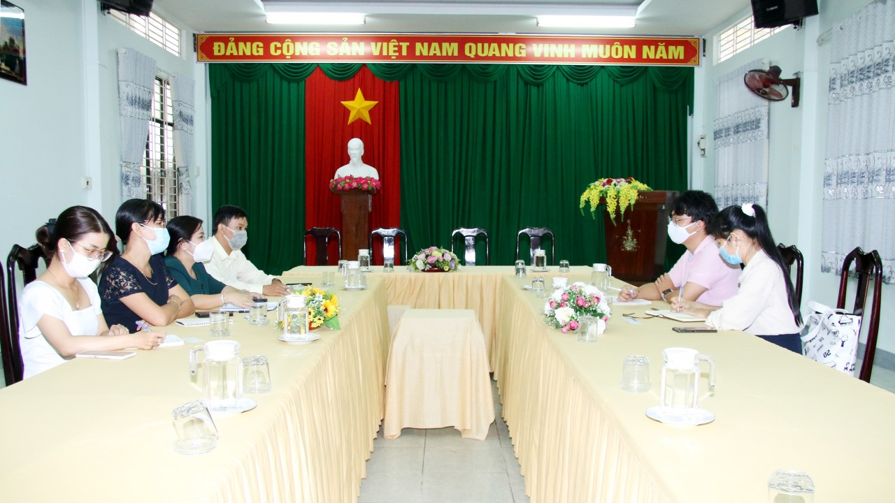 MYI triển khai dự án tín dụng vi mô hỗ trợ các người buôn bán nhỏ tại TP Cần Thơ MYI triển khai dự án tín dụng vi mô hỗ trợ các người buôn bán nhỏ tại TP Cần Thơ