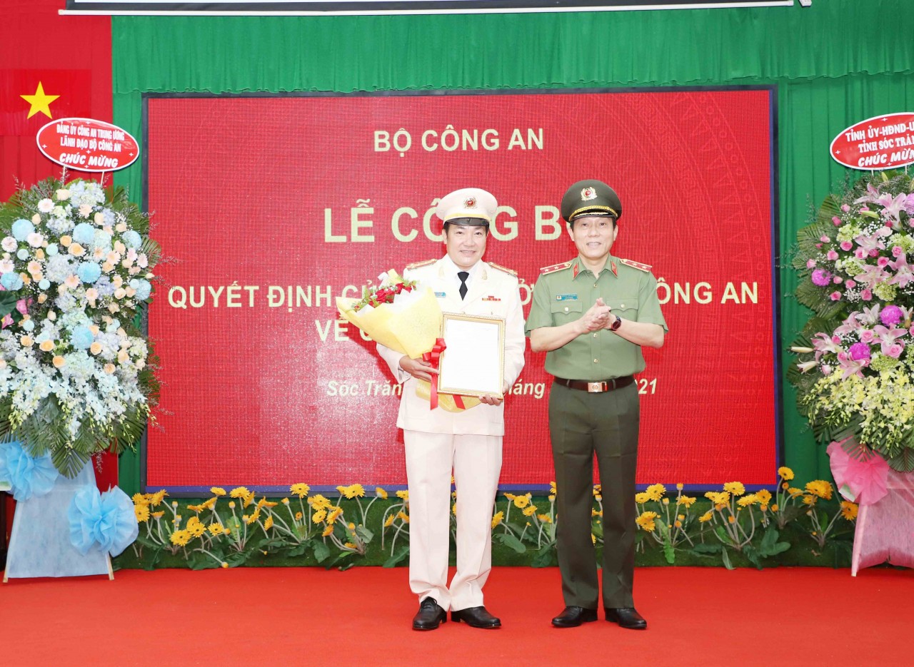 Sóc Trăng: Công bố quyết định bổ nhiệm tân Giám đốc Công an tỉnh Sóc Trăng: Công bố quyết định bổ nhiệm tân Giám đốc Công an tỉnh