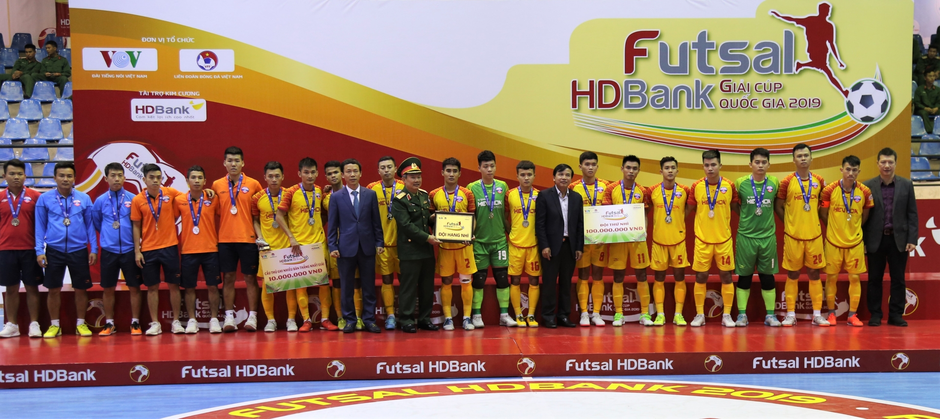 Sanvinest Sanatech Khánh Hòa lên ngôi vô địch Giải Futsal HDBank Cúp Quốc gia 2019 sanvinest sanatech khanh hoa len ngoi vo dich giai futsal hdbank cup quoc gia 2019