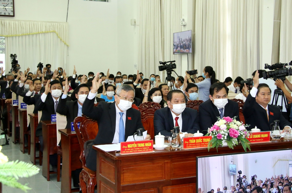 Cần Thơ bầu bổ sung 3 tân Phó Chủ tịch UBND thành phố Cần Thơ bầu bổ sung 3 tân Phó Chủ tịch UBND thành phố