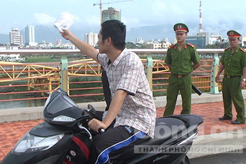 tim khau sung nghi pham bat chet nguoi dan ong trung quoc