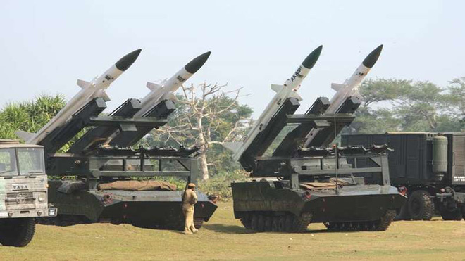 sau brahmos an do muon ban ten lua phong khong toi tan cho viet nam