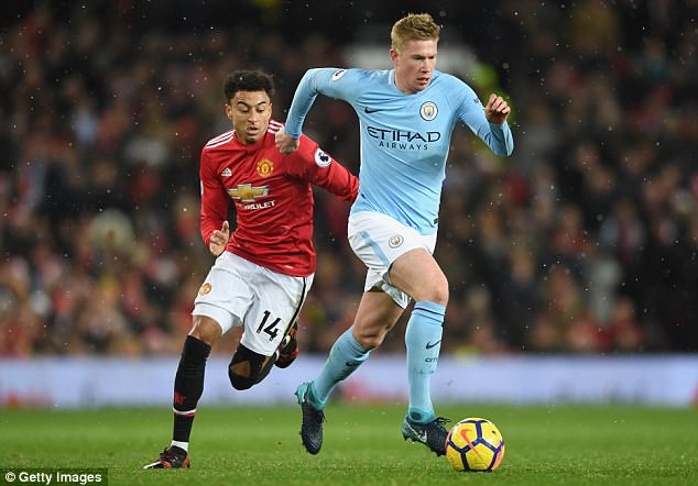 sao man utd lua doi ban gai nguoi mau len giuong voi ba me don than