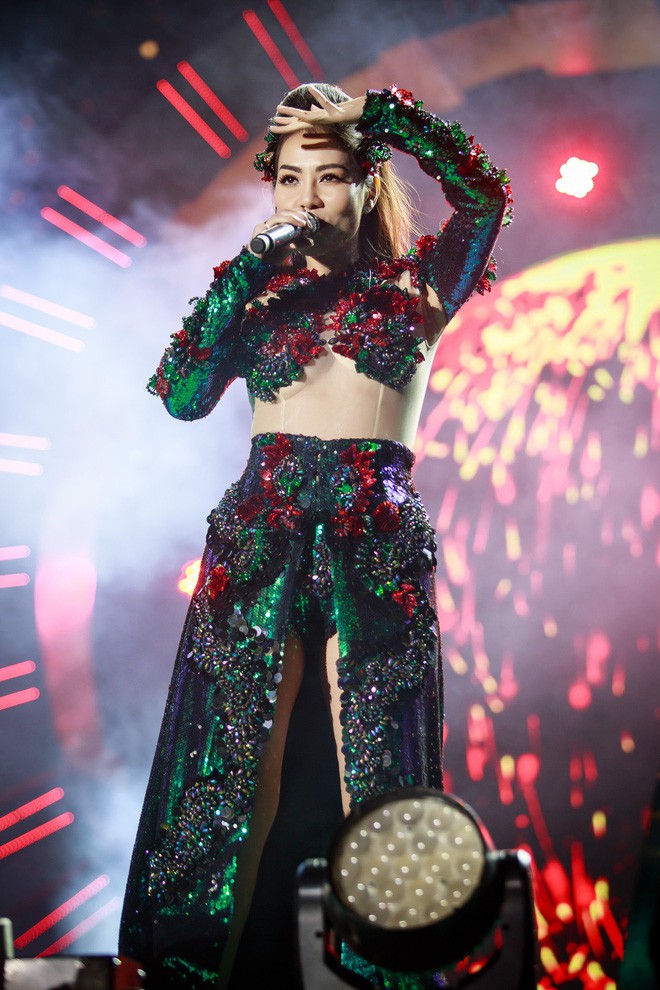 mc nguyen khang hoa phi hanh gia don nam moi