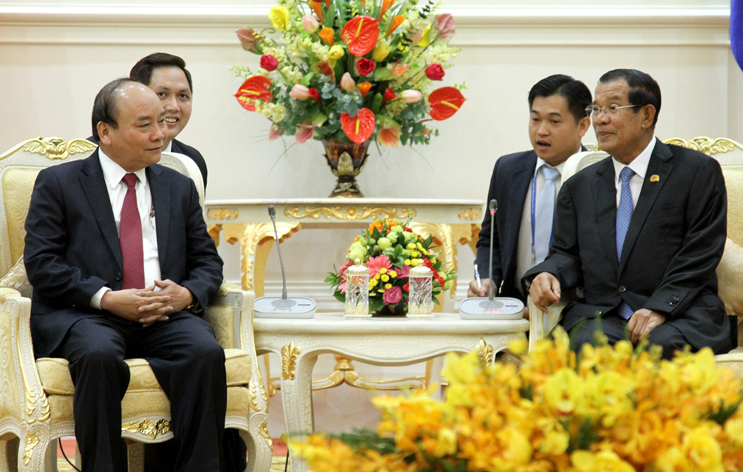 viet nam campuchia tich cuc phoi hop giai quyet van de dia vi phap ly cho nguoi goc viet tai campuchia