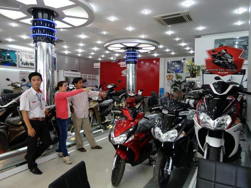moi thang nguoi viet mua hon 270000 chiec xe may