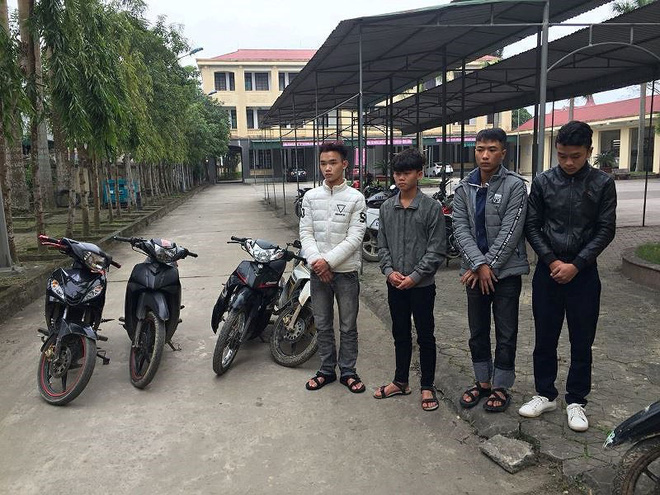 nhom hoc sinh lop 12 lap bang nhom trom cap xe may lay tien tieu xai