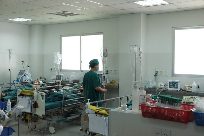 tphcm hai nguoi la mat dua tu thi den benh vien cap cuu roi bo tron giua trua