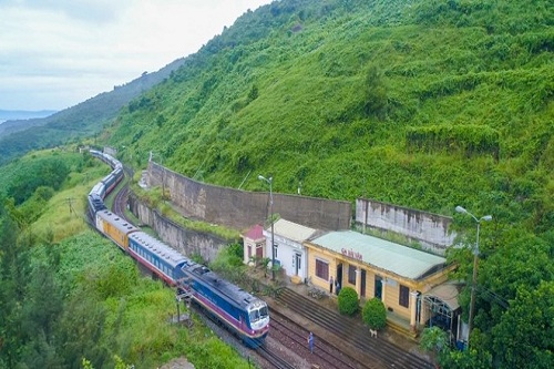 nam 2018 duong sat se cai thien ha tang go nut that van tai