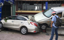 video hai hung canh tai xe phong bmw dam bay canh sat de bo chay